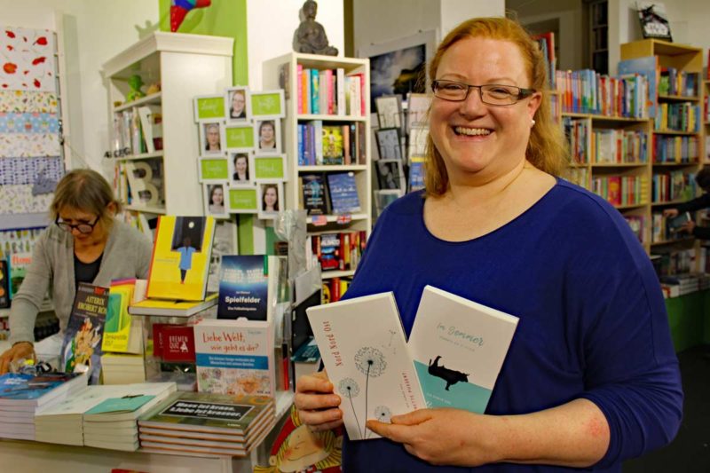 Barbara Hüchting, Inahberin der Buchhandlung "Findorffer Bücherfenster" freut sich auf die Doppel-Lesung in der Woche unabhängiger Buchhandlungen
